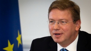 Еврокомиссар по вопросам расширения призывает коммунистов вернуться в парламент