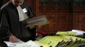 Судьи настаивают на зарплатах в 2000 евро