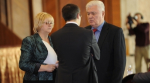 Коммунисты хотят вернуться в президиум парламента