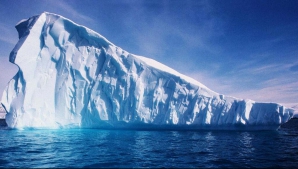 В Гренландии образовался огромный айсберг