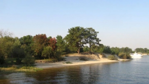 На Украине организаторы дискотеки забыли более ста человек на острове