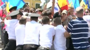 Потасовка в Кагуле между представителями "Actiunea-2012" и сторонниками партии "Патриоты Молдовы" (ВИДЕО)