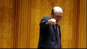 В Румынии стартовал референдум об импичменте Траяну Бэсеску