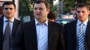 Сторонники ПКРМ обещают Филату «жаркий» день в Бельцах: Захватите кондиционеры и побольше охраны