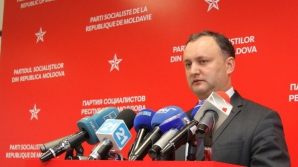 Социалисты приветствуют решение об отставке Ройбу и Шляхтицкого