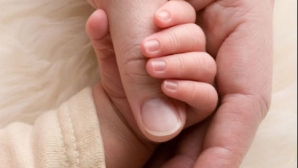 Процедура усыновления детей, проживающих в Молдове, будет изменена