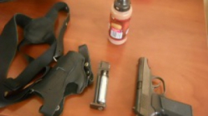 Молдаванин попытался ввезти в страну незадекларированное оружие 