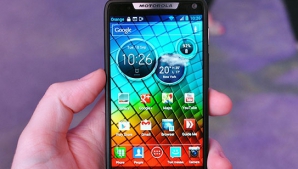 Intel и Motorola представили совместный смартфон