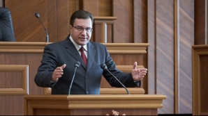 Проект ПКРМ об отставке Лупу отклонен