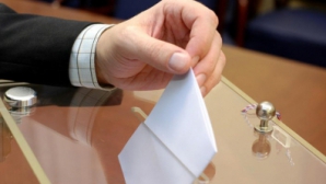 Граждане Белоруссии в Молдове голосуют на участке в посольстве