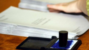 Представители АЕИ обвиняют коммунистов в двуличии