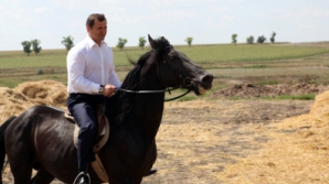 Филат признает, что следует отказаться от популизма