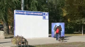 У стены Publika TV все желающие могли познакомиться с героем социальной кампании