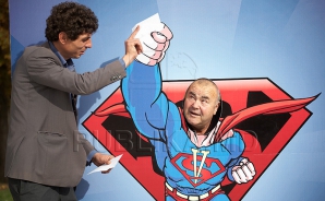 Кампания «Не даю, не беру взятки» у стены Publikа TV ФОТОГАЛЕРЕЯ