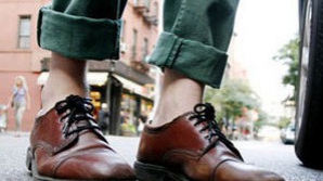 В Швеции мужчину уволили с работы за закатанные штаны