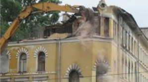 Парламент утвердил состав комиссии по изучению разрушений памятников 