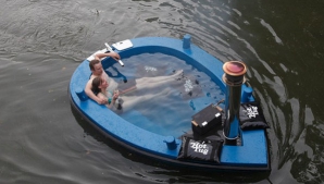 Голландский дизайнер "скрестил" лодку и ванну-джакузи