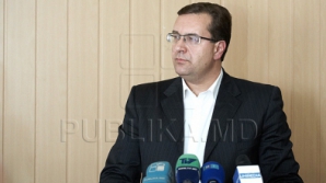 Лупу сделал на заседании парламента комплимент коммунистам