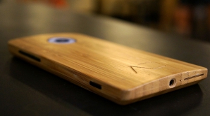 Первый в мире бамбуковый смартфон 