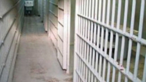 Двое сотрудников тюрьмы №9 были уволены за совершение ряда нарушений