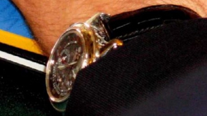 Google запатентовала технологию дополненной реальности в часах 