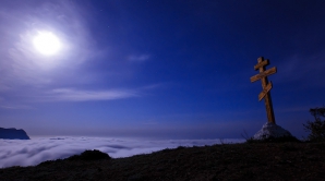 Фотограф из России требует доказательств существования Бога