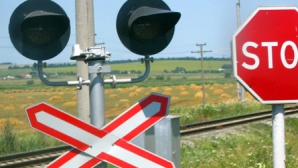 Автомобиль врезался в товарный поезд в Калараше, двое погибших