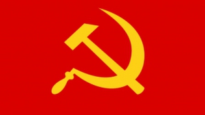 Кухаренко повторно вызвали в полицию за использование серпа и молота