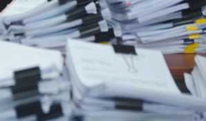 Либералы не согласились с двумя законопроектами либеральных демократов