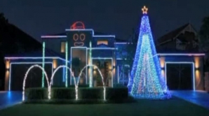 Австралиец развесил 41 тысячу лампочек и заставил их мигать в ритме Gangnam style (ВИДЕО)