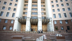 Финансирование работ по реконструкции здания парламента продвигается с трудом