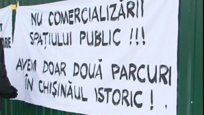 В столице протестовали против стройки общепита у центрального парка
