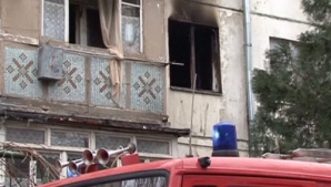 В одной из столичных квартир вспыхнул пожар: с огнем боролись два расчета