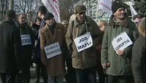 Манифестанты у Дворца республики потребовали отставки Зубко и Плахотнюка