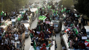 Многотысячная акция протеста проходит в Исламабаде