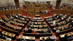 Парламент Греции одобрил закон об увеличении налогового бремени
