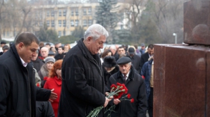 Коммунисты почтили память Владимира Ильича Ленина (ФОТОГАЛЕРЕЯ)