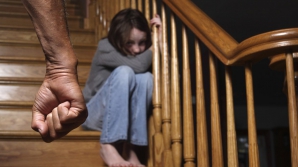 Статистика: Каждый второй ребенок до семи лет подвергался насилию в семье 