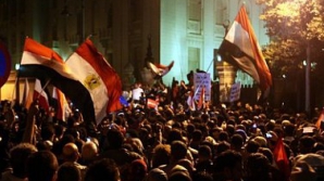 Сотни человек собрались в Каире, требуя отставки президента Мохаммеда Мурси 