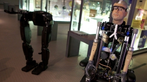 В Лондоне показали первого в мире бионического человека (ФОТО)