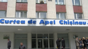 Судья Апелляционной палаты Кишинева Виктор Прутяну решил снять с себя мантию