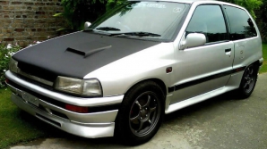 Бездомный угнал машину у столичного особняка