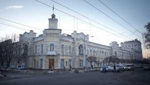 Некоторые мунсоветники не верят в результативность предупреждения мэра наказать нерадивых чиновников