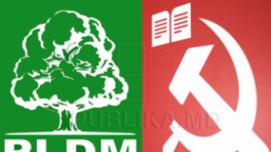 Демократы и либералы: Бывшие коллеги по Альянсу вступили в новый союз - с коммунистами