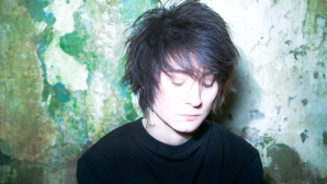 Новый альбом Земфиры выложен в сеть 