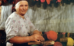 Все меньше жительниц Молдовы ткут, вяжут и прядут шерсть 