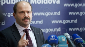 Лазэр: Новое правительство нуждается в менее политически ангажированном премьере