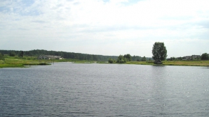 Опасность наводнений: в Штефан-Водэ укрепляют защитные дамбы вдоль Днестра