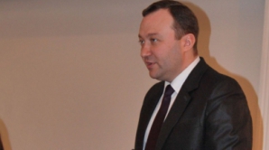 На Гурина посыпался град вопросов на пленарном заседании парламента