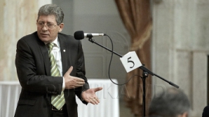 Либералы покинули зал заседаний парламента